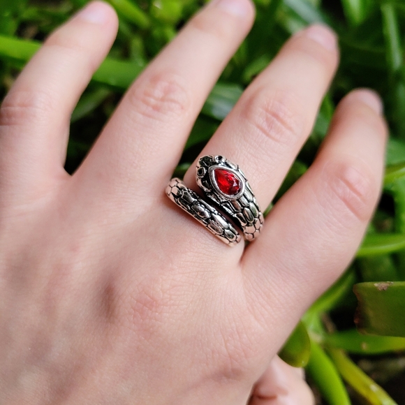 New Classic Silver Red Stone Snake Ring - Picture 6 of 9